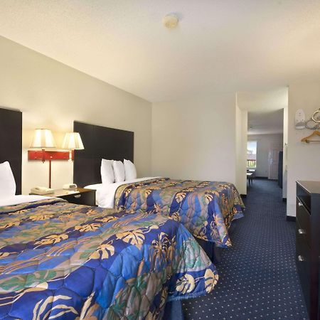 Days Inn By Wyndham Alma Room photo