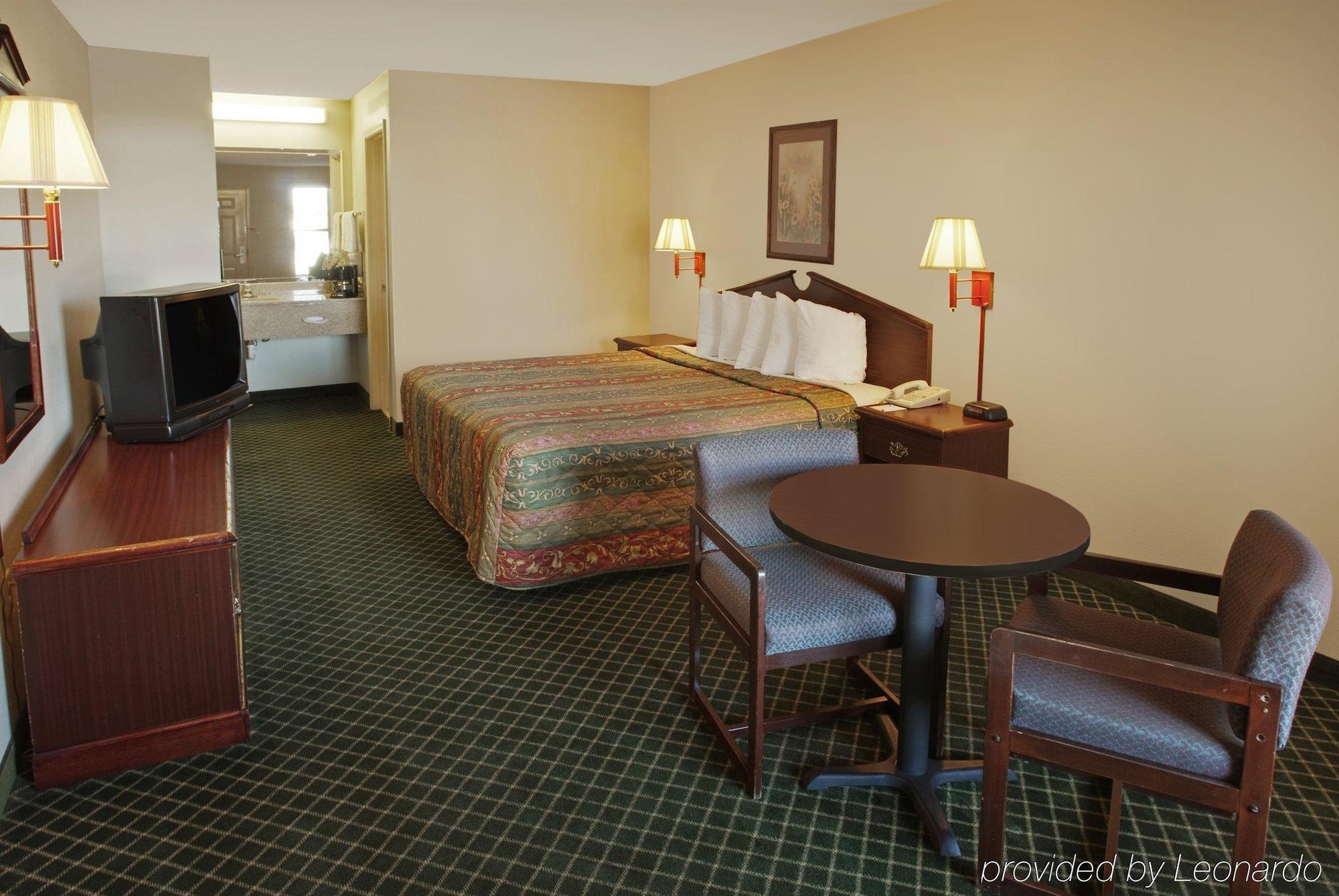 Days Inn By Wyndham Alma Room photo